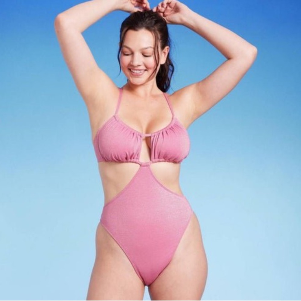 NWT Wild Fable Women's Cut Out One Piece Swimsuit